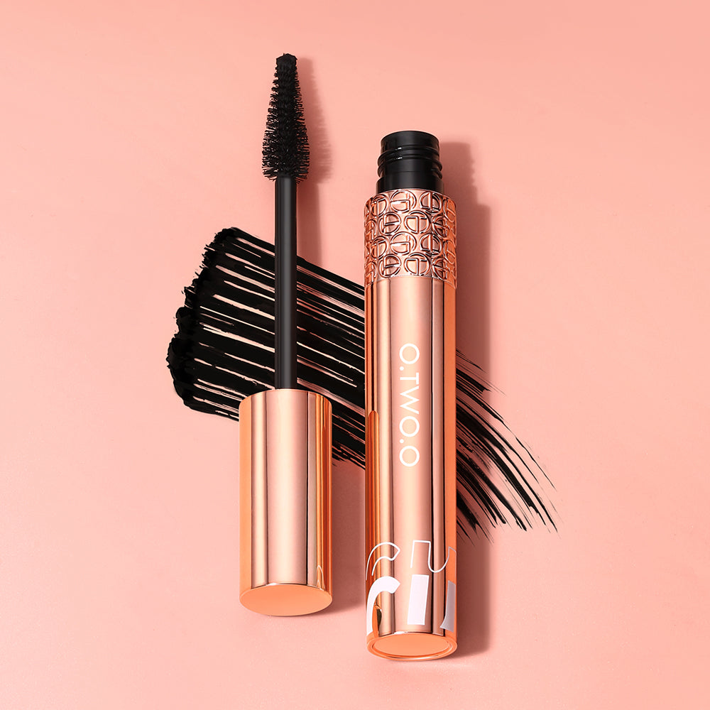 O.TWO.O Curly Ultra Bushy 5D Waterproof Mascara - 0.7g