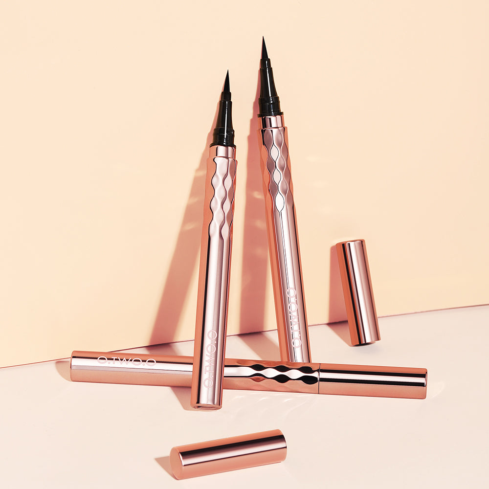 O.TWO.O Transfer Proof Graphic Eyeliner - 0.5g