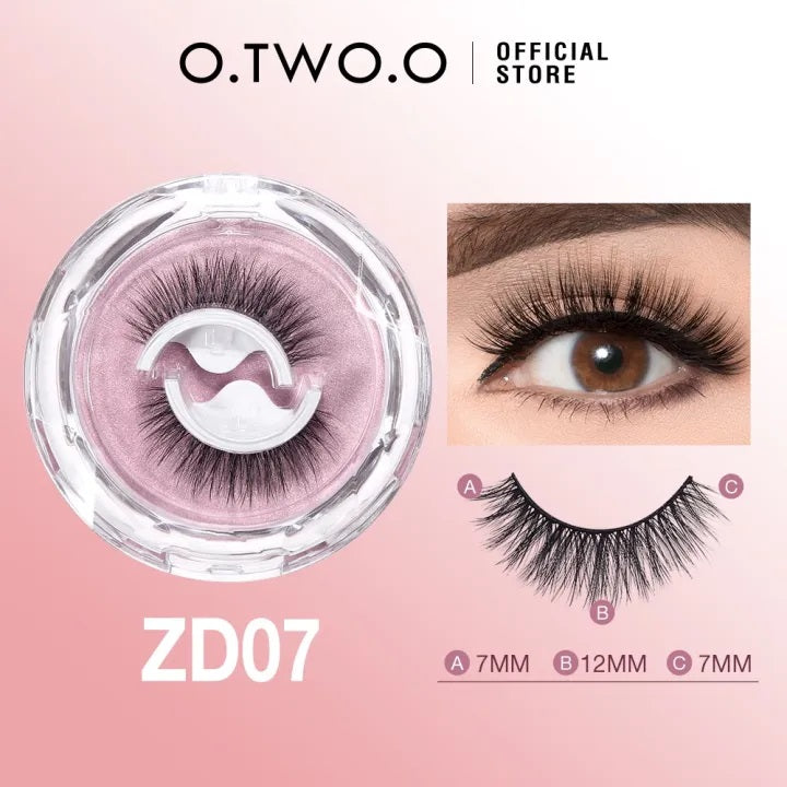 O.TWO.O Natural False Eyelashes